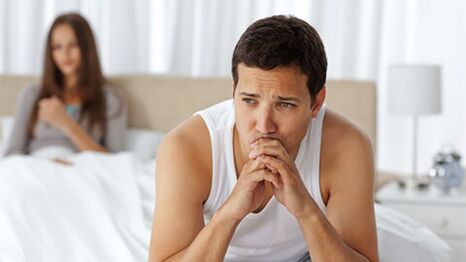 Probleme im Bett eines Mannes aufgrund von Prostatitis